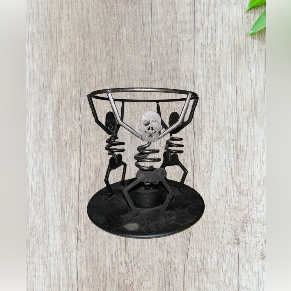 PartyLite Mr. Bones HALLOWEEN Aroma Melts Wax Warmer Retired P8603 Black Metal. - Picture 4 of 16